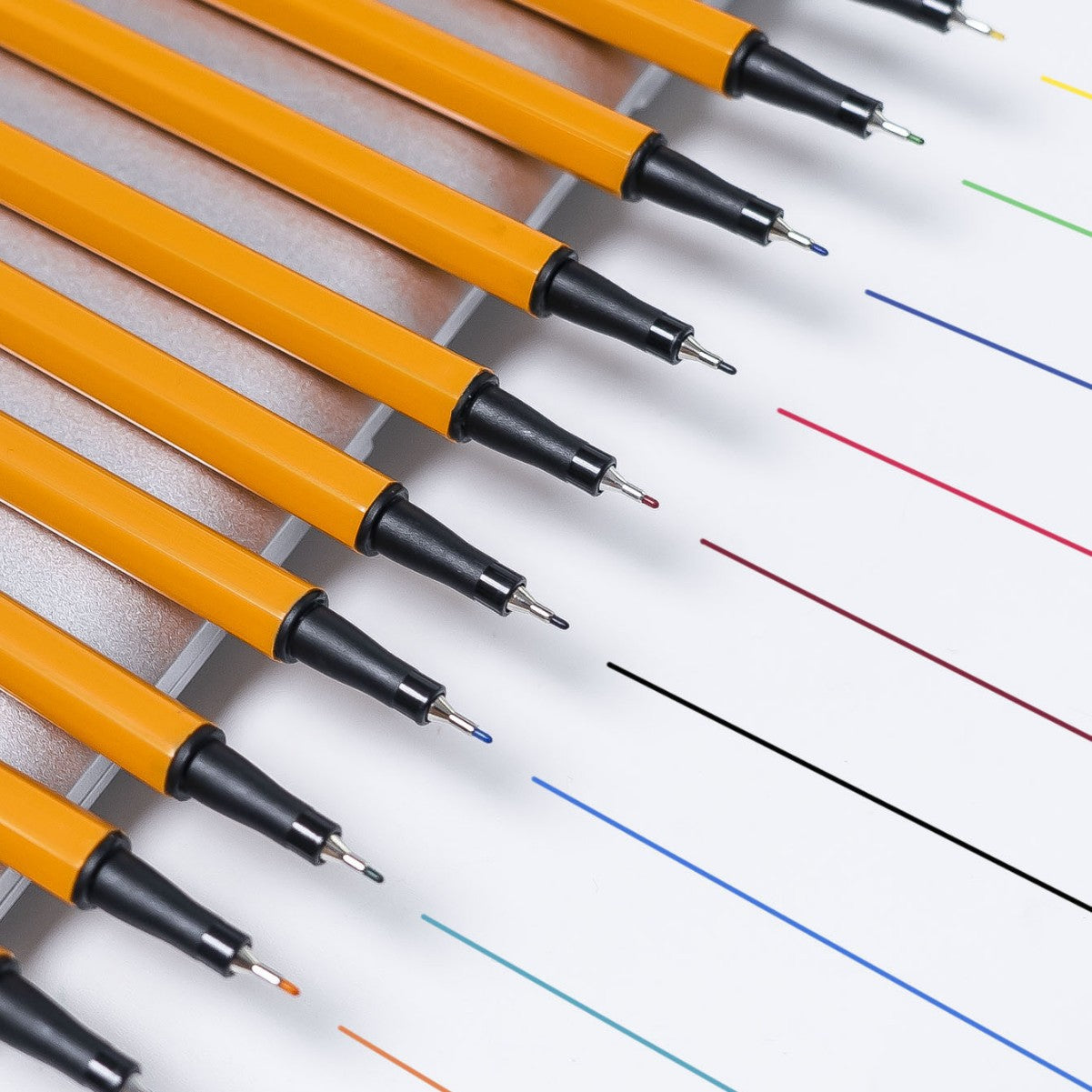 Colored marker pens for drawing and outlining